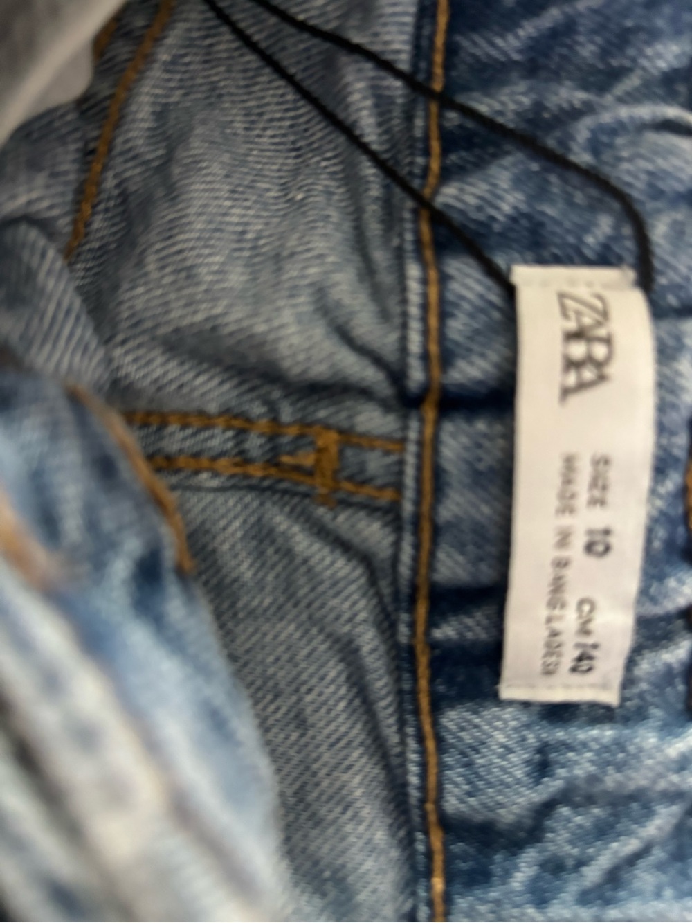 Zara Blue Denim Mini Skirt with Frayed Hem - Picture 3 of 3